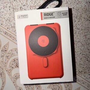 Ridge MAGNETIC POWER BANK in Basecamp Orange 10,000mAh
